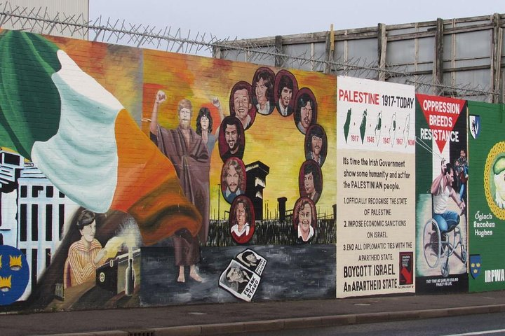 Belfast Murals Taxi Tour - Photo 1 of 7